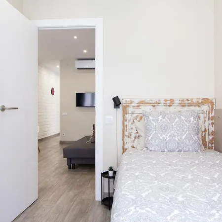 Novus Homes Barcelona Santa Eulalia Apartamento *